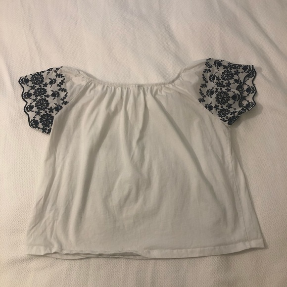H&M White Shirt with Embroidered Sleeve - Picture 3 of 3